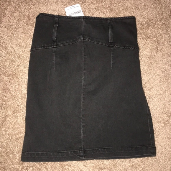 Free People Dresses & Skirts - Free People Black Denim Skirt Size 0